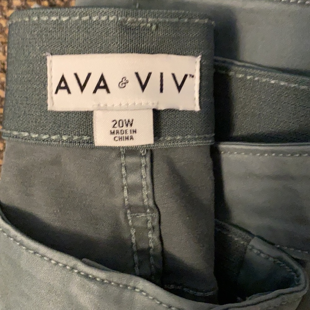 Plus size skinny pants - Picture 3 of 3